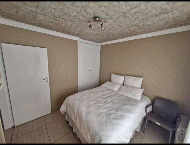 2 BEDROOM APARTMENT FOR SALE IN WINCHESTER HILLS